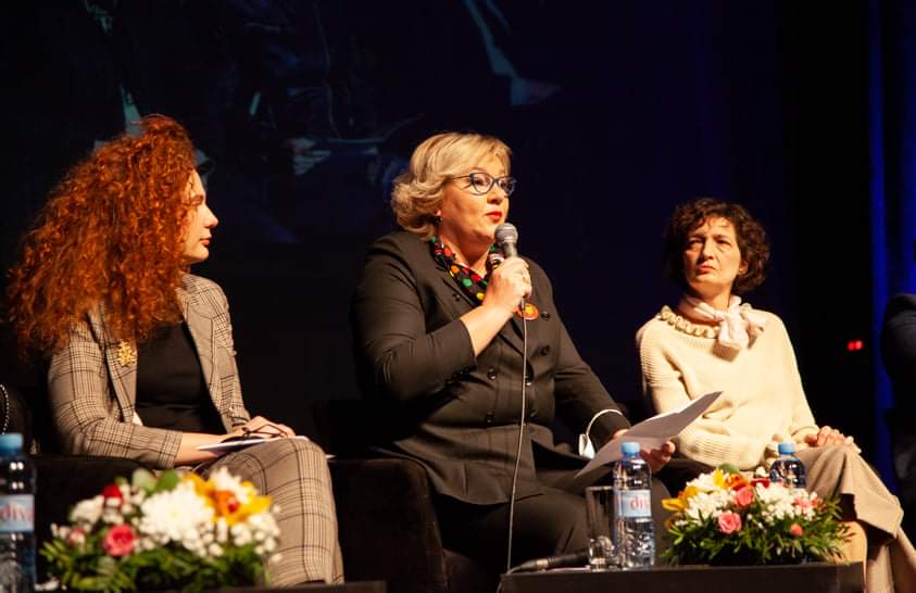 img fe2a4317333ce048e056ccb46e7f9620 v